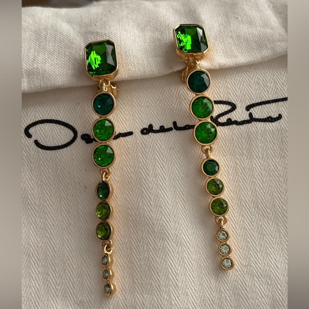 Oscar de la Renta • Tapered Green Crystals CZ Drop Clip on Earrings. - Picture 9 of 16